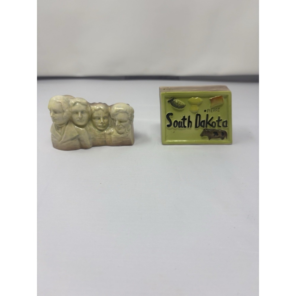 Rare Vintage South Dakota Mount Rushmore Salt & Pepper Shakers Retro Landmark